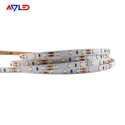 Efficacité lumineuse ultra élevée SMD 2835 bande à LED 60 LED/M bande à LED Super stabilité pour l'éclairage de décoration intérieure