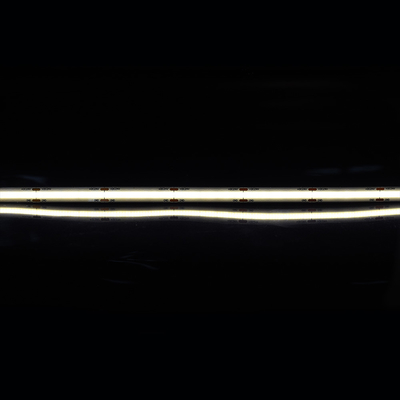 Une bande LED COB avec 528 puces 8 mm de largeur et 3000k 4000k et 6500k options de couleurs pour le panneau d'affichage de rideau
