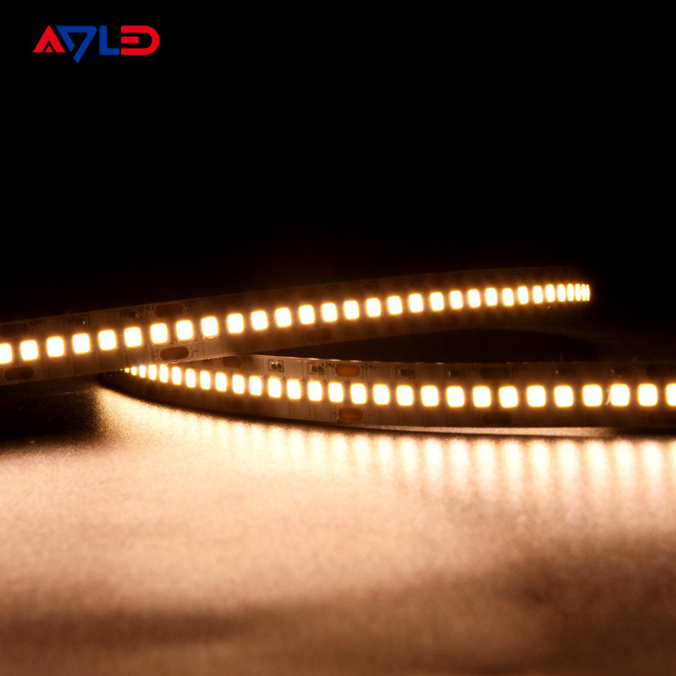 SMD 2835 à LED à haute luminosité 240 LED/M pour un éclairage intérieur à haute luminosité