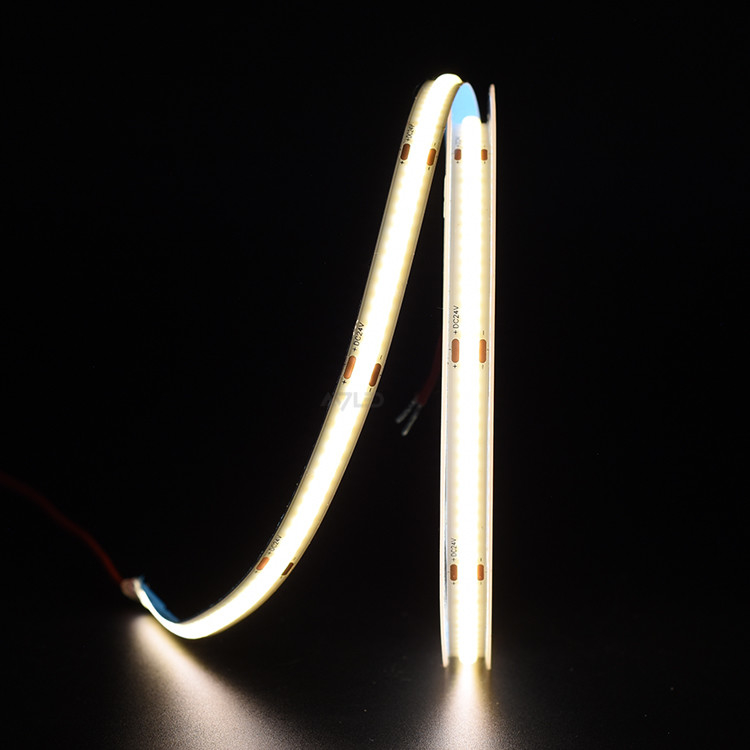 LED de qualité commerciale 320 COB LED Strip Light avec profil aluminium et puissance de 5W