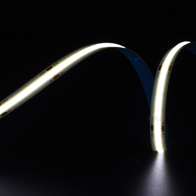 COB LED Strip Light DC 24V Légère et sans tache 504LEDs/M 16,4ft Éclairage à ruban flexible